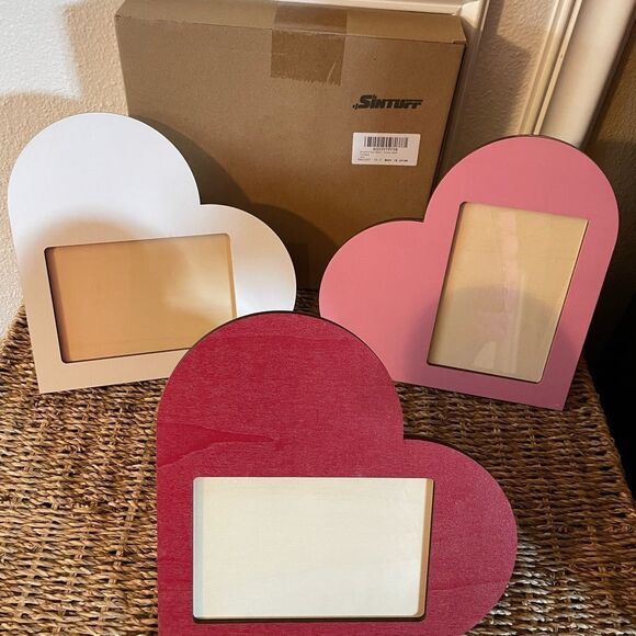 Sintuff Heart Wooden Picture Frames set of 3 - Picture 1 of 14
